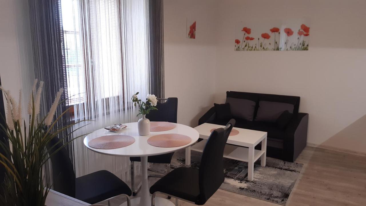 Martinuv Dvur Apartment Plzen Ngoại thất bức ảnh